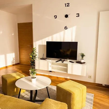 Sunny And Cozy In The Center With Free Parking Daire *