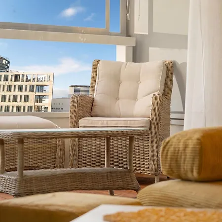 Sunny And Cozy In The Center With Free Parking Daire